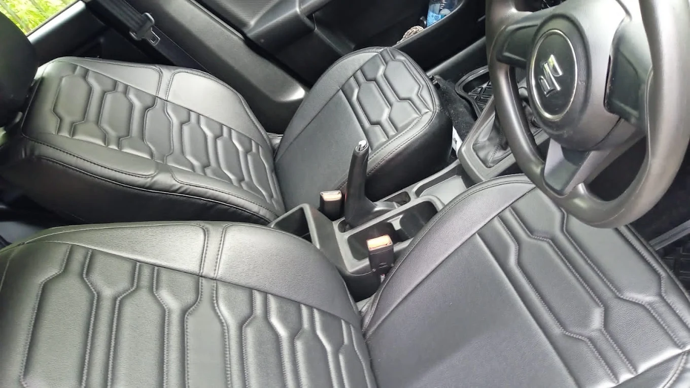 Premium interior – Guru Ji Travels